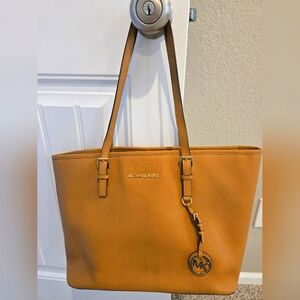 Michael Kors Jet Set Medium Travel Saffiano Leather Tote  16x11x4 Acorn Color